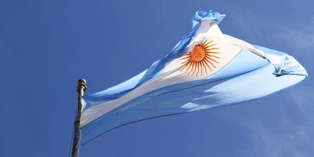 Argentina votó, pero la inflación no se rindió, estimada en 180%.  El banco central sube los tipos de interés « LMF Lamiafinanza