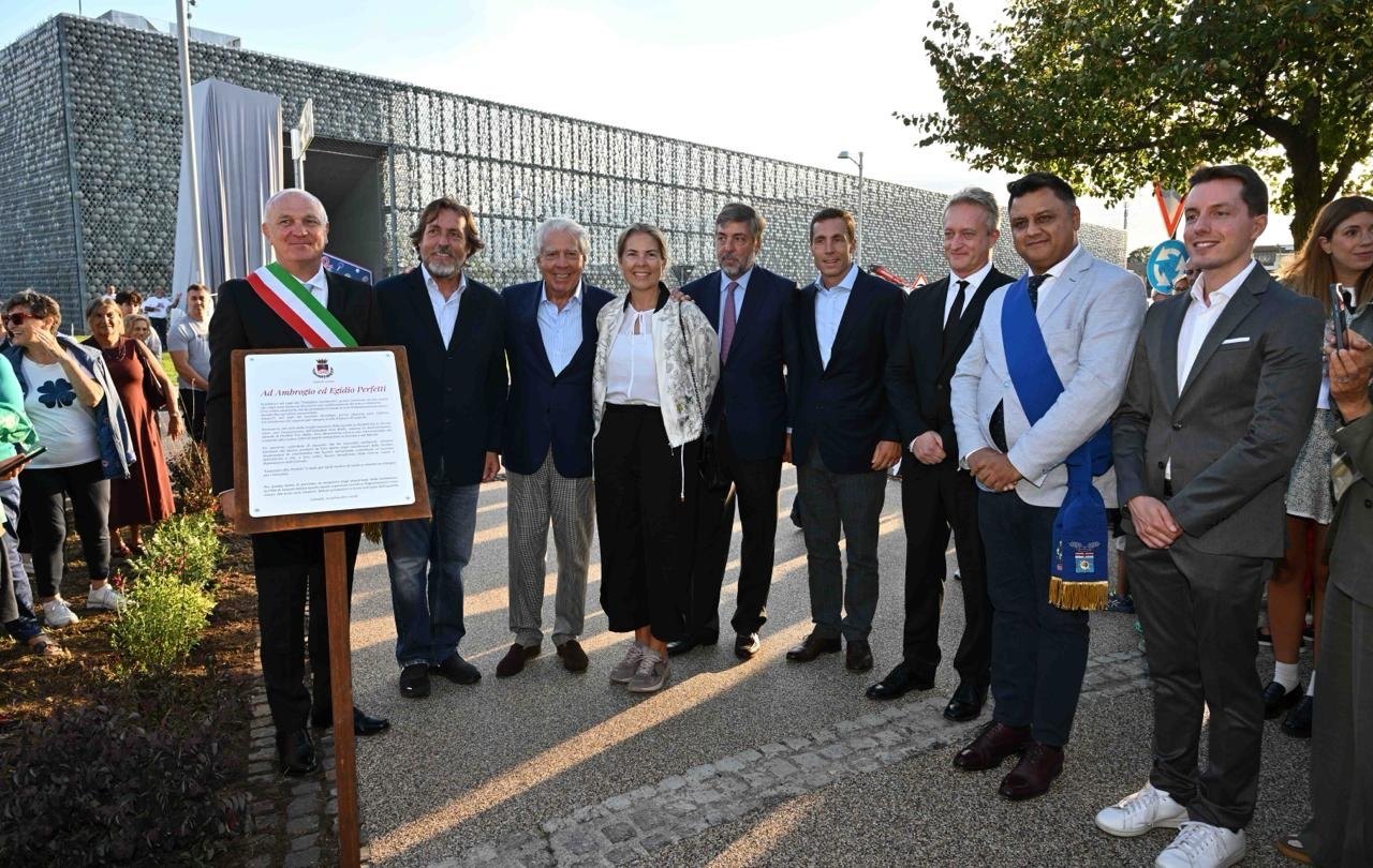 targa commemorativa