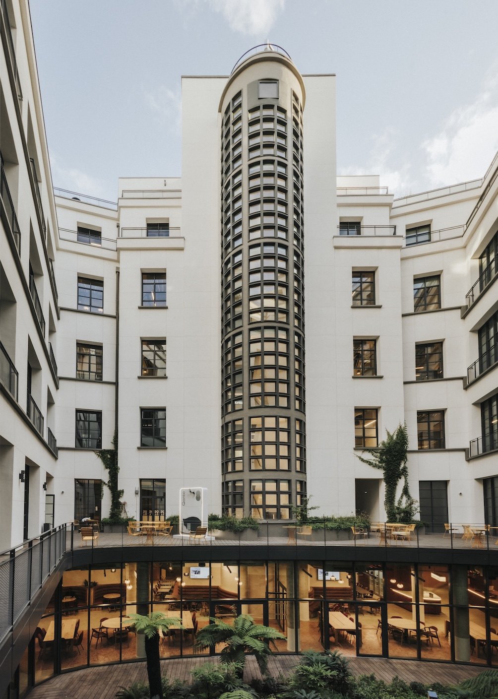 Qonto archi 014 low[25][14]