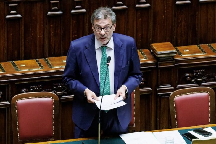 Ue, commissione di gestione da 2 euro sui pacchi extra-Ue dal 1° novembre