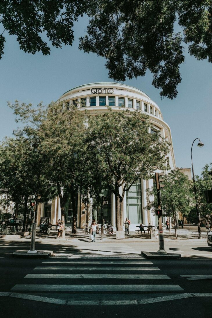Qonto inaugura a Parigi la nuova sede europea da 11.000 metri quadrati