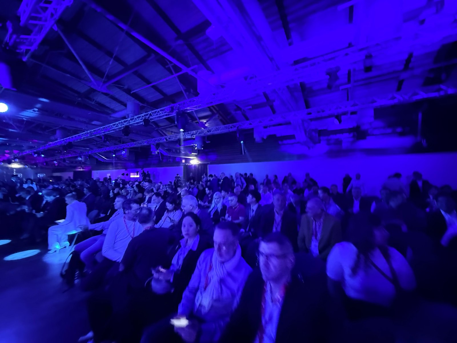 Il pubblico in sala prima dell inizio della sessione