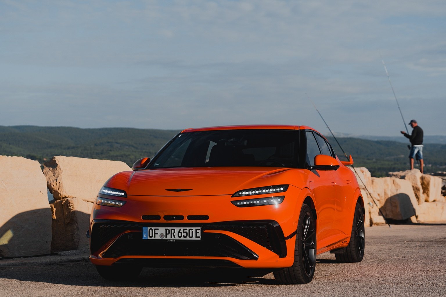 Genesis GV60 Magma esterni 2