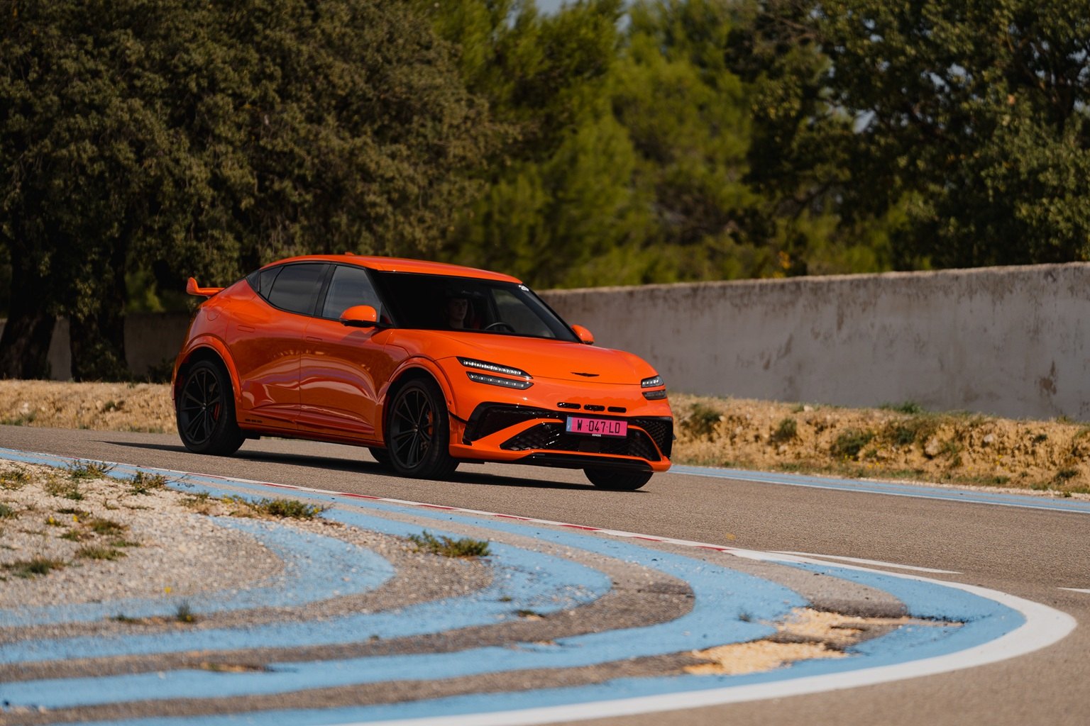 Genesis GV60 Magma esterni 4